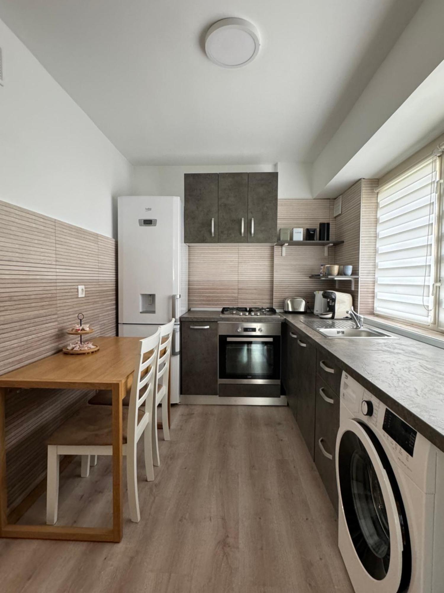 Lareina Apartament Cluj-Napoca Buitenkant foto